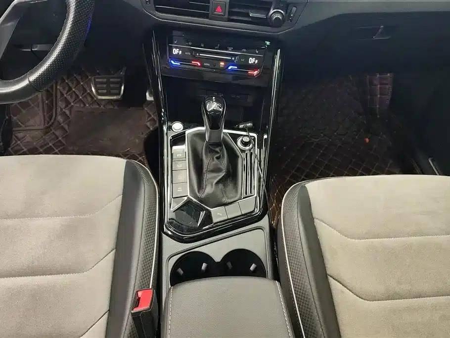 Tayron X 2020 330TSI 2WD Premium Intelligent Edition — миниатюра 16