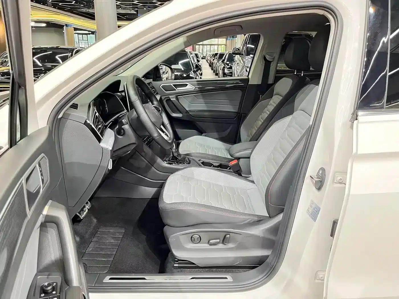 Tiguan X 2023 Facelift 330TSI 2WD Flagship Edition — миниатюра 4