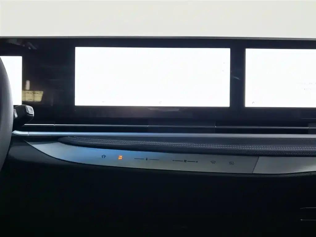 Maxus G90 2022 2.0T Starry Sky 7-Seater Edition — миниатюра 12