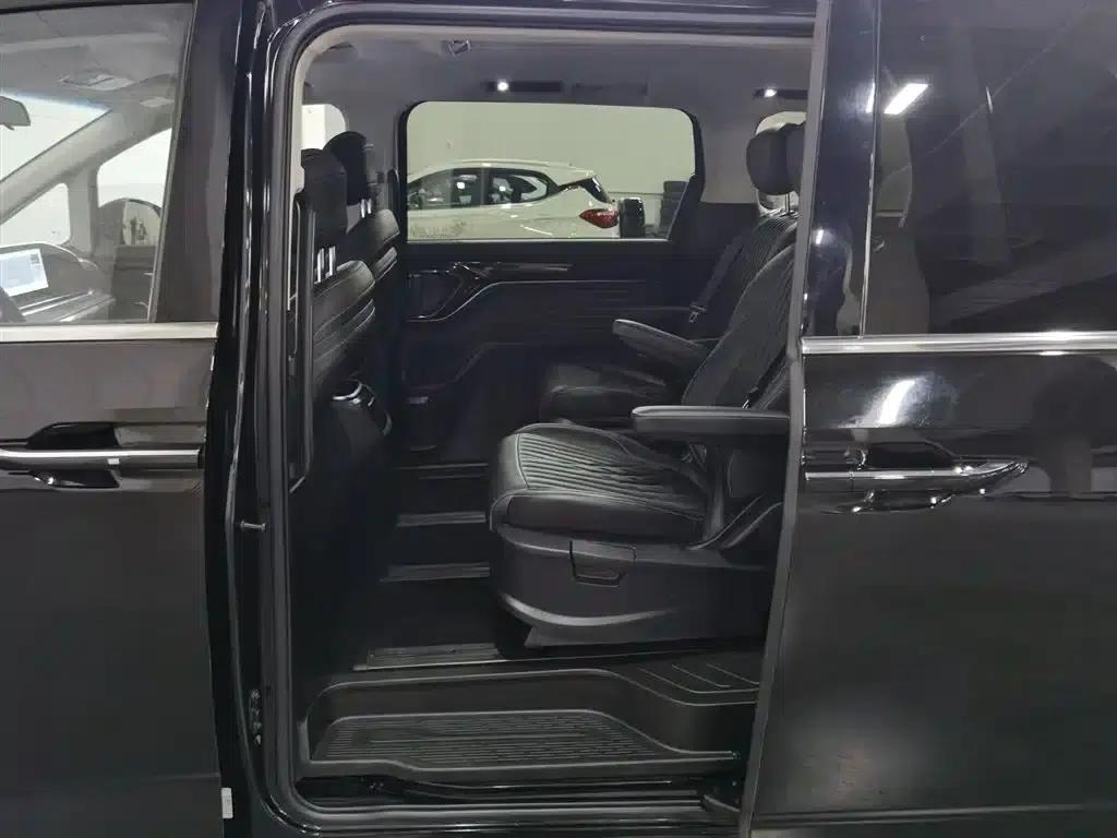 Maxus G90 2022 2.0T Starry Sky 7-Seater Edition — миниатюра 15