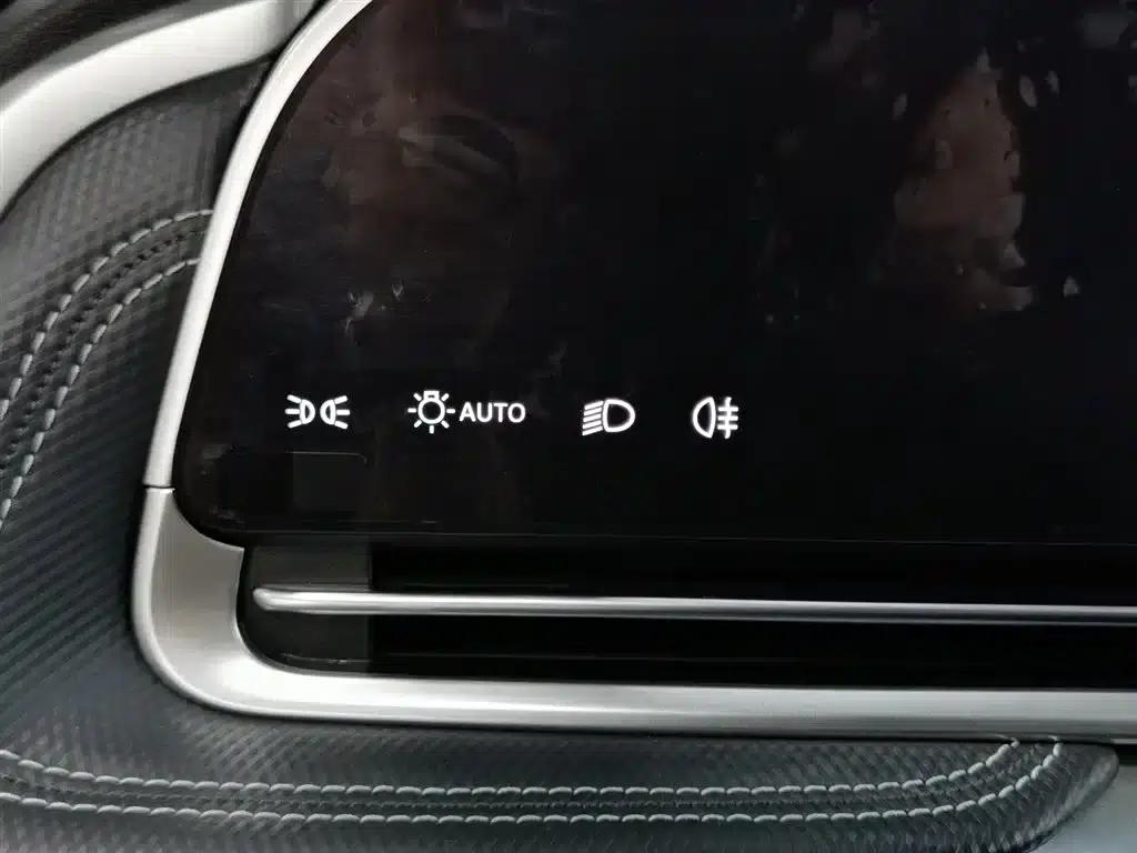 Maxus G90 2022 2.0T Starry Sky 7-Seater Edition — миниатюра 21