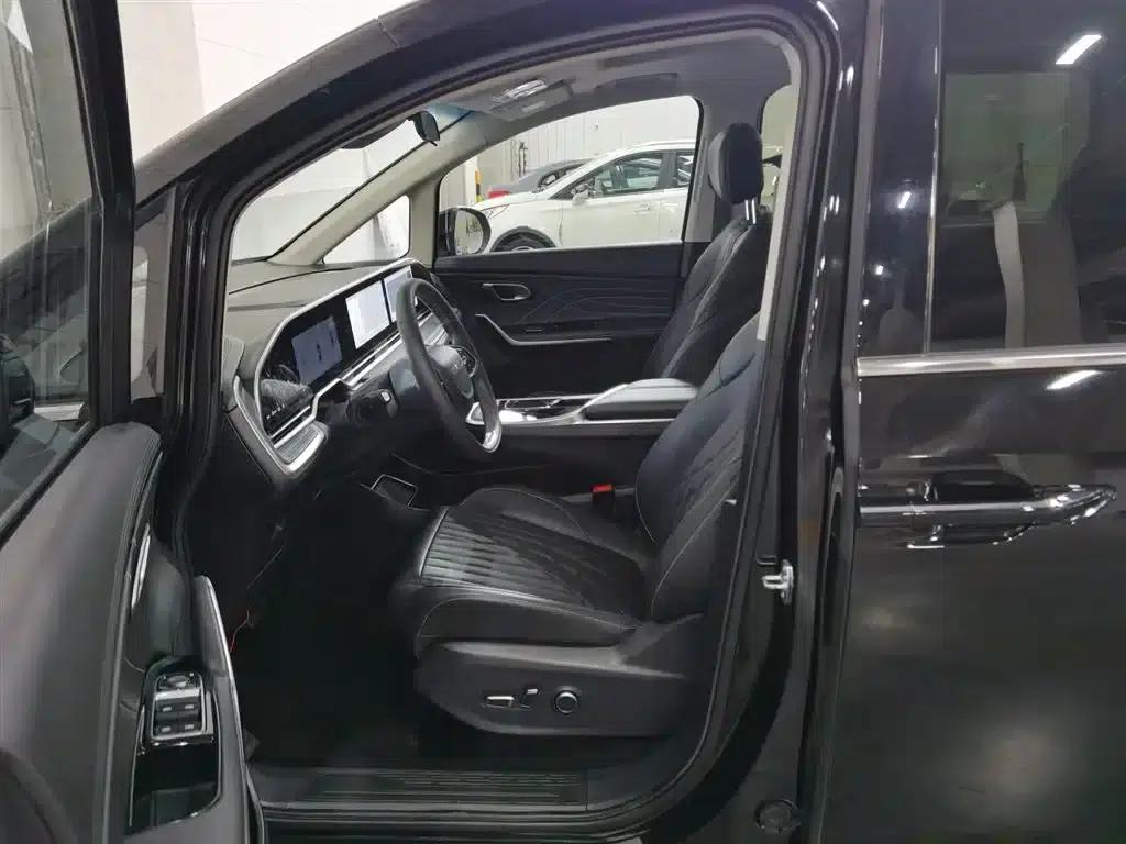 Maxus G90 2022 2.0T Starry Sky 7-Seater Edition — миниатюра 10