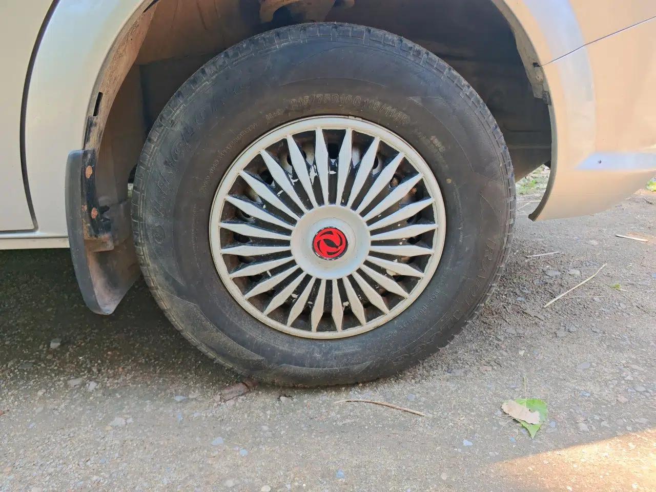 Dongfeng Yufeng EM27 — миниатюра 8