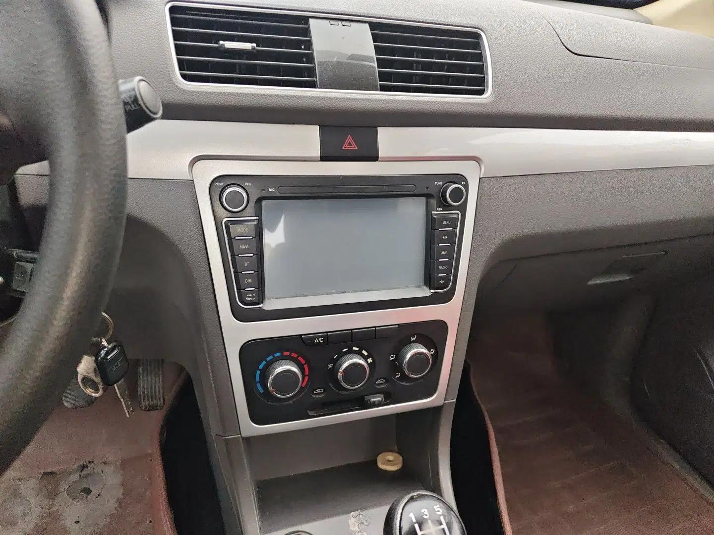 Dongfeng Fengon 360 2015 1.5L Manual Comfort 7-Seater National Emission Standard V — миниатюра 13