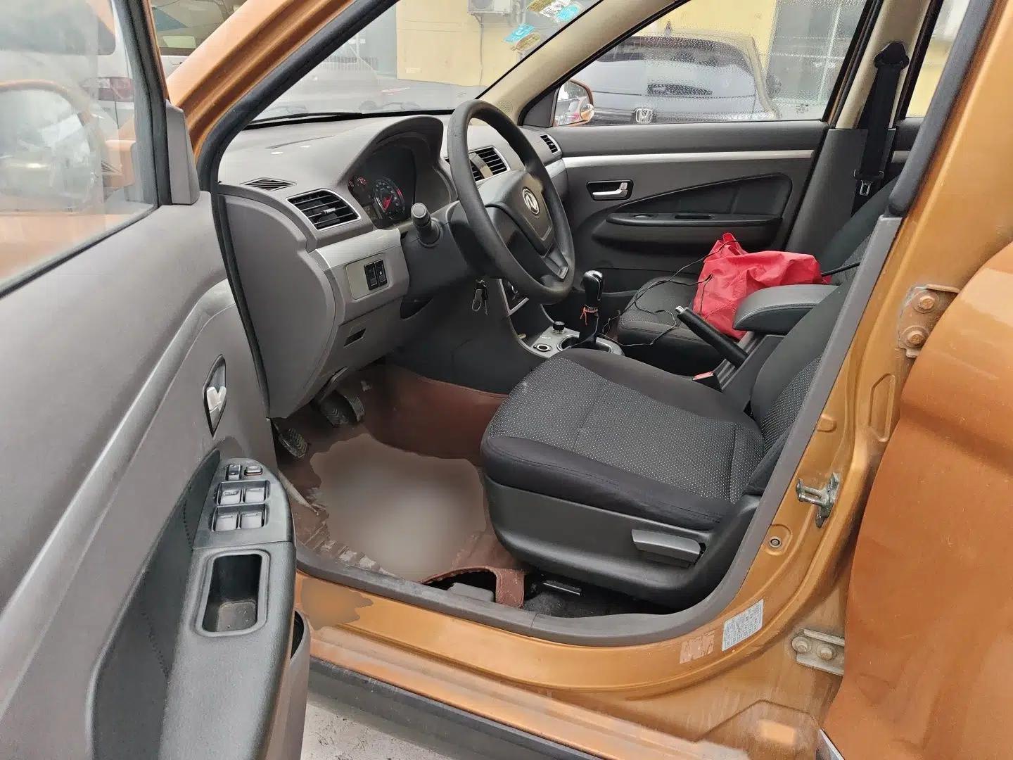 Dongfeng Fengon 360 2015 1.5L Manual Comfort 7-Seater National Emission Standard V — миниатюра 16