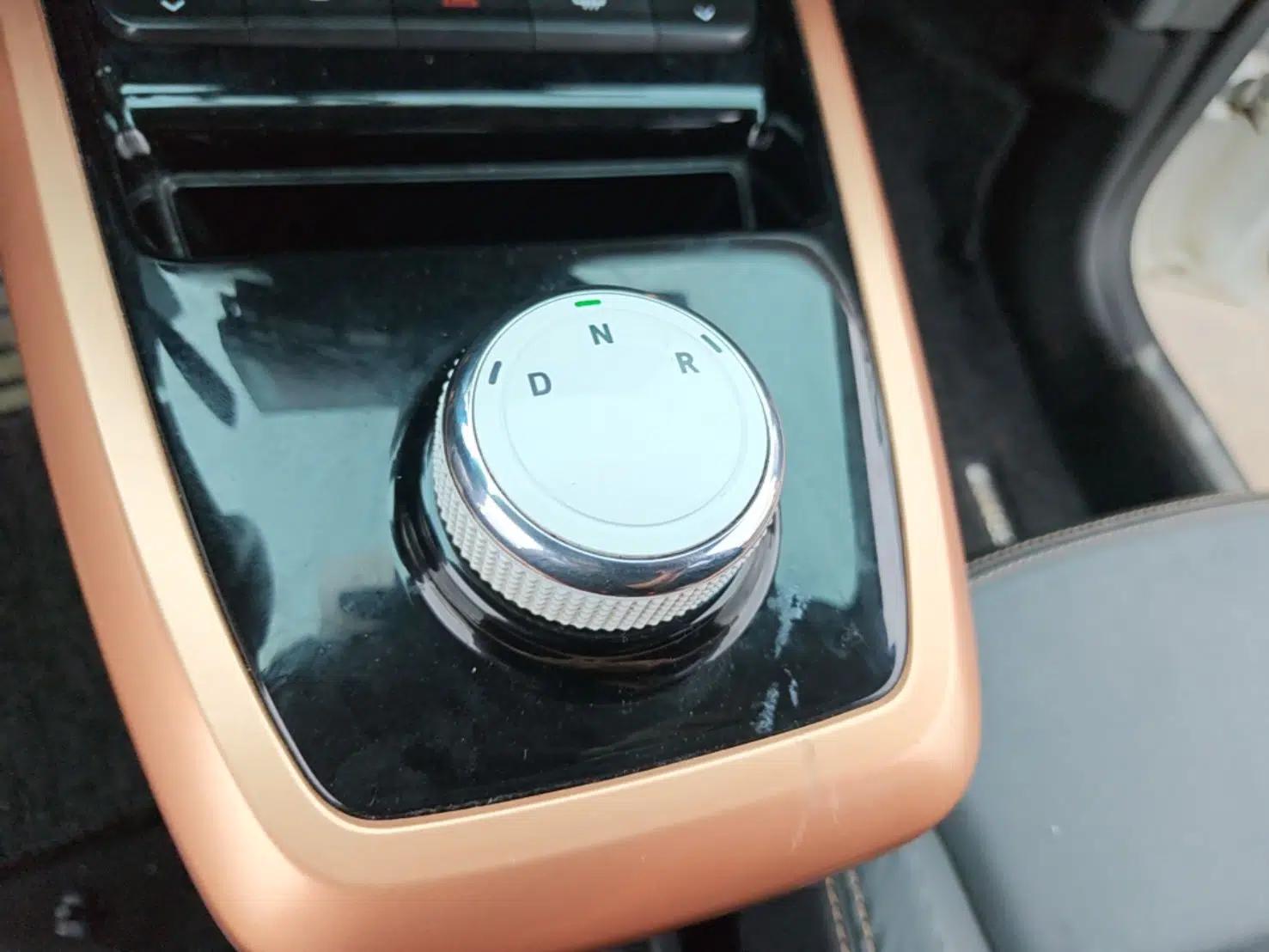 Dongfeng NAMMI BOX 2022 Chasing Wind Edition 331 km Standard Model — миниатюра 16