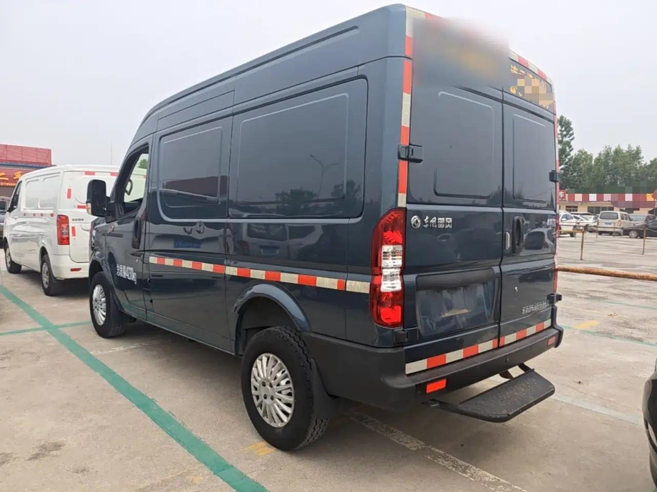Dongfeng Yufeng 2023 V9+ 2.3T Manual Front-Drive Van Short Wheelbase Mid-Roof 3-Seater — миниатюра 13