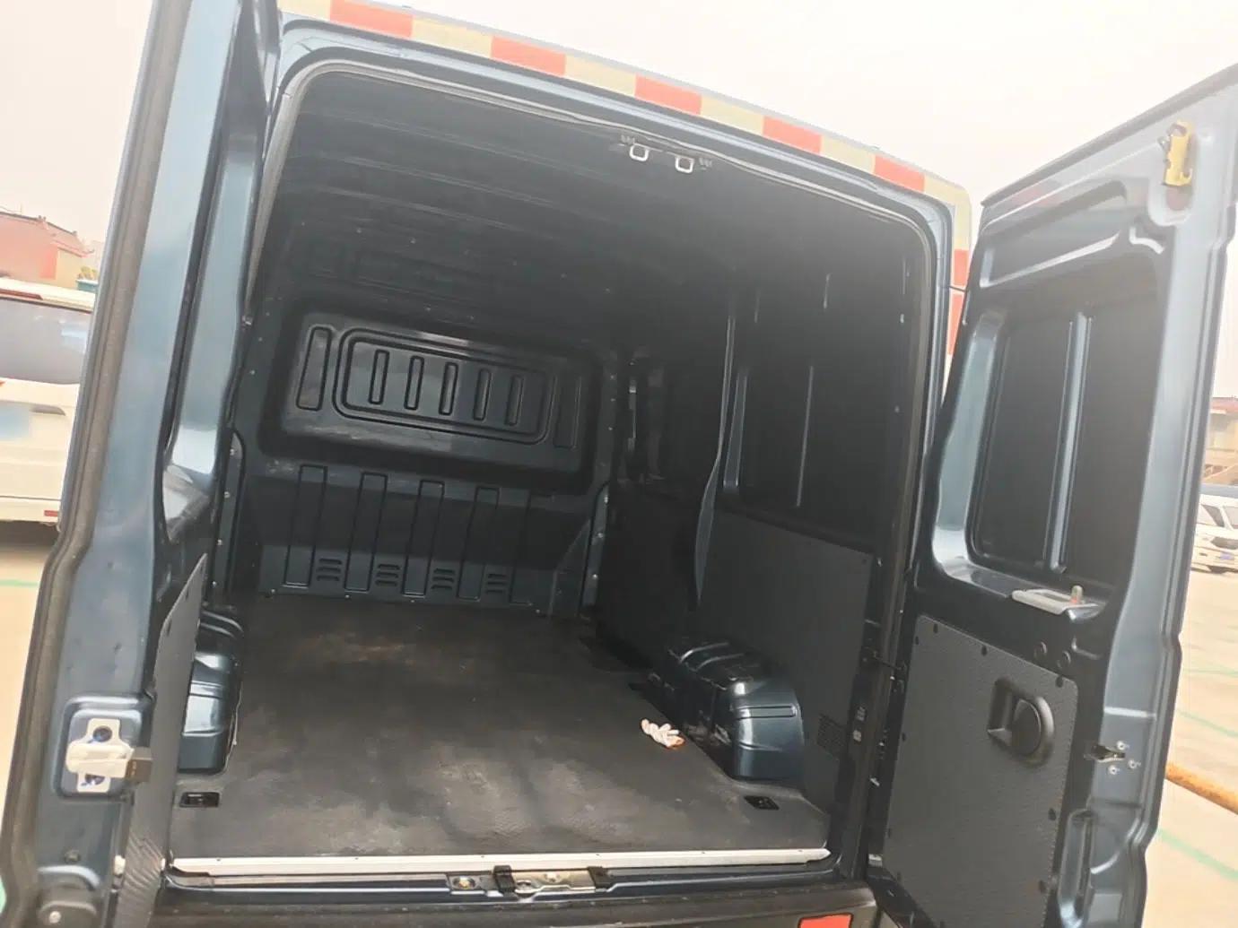 Dongfeng Yufeng 2023 V9+ 2.3T Manual Front-Drive Van Short Wheelbase Mid-Roof 3-Seater — миниатюра 27