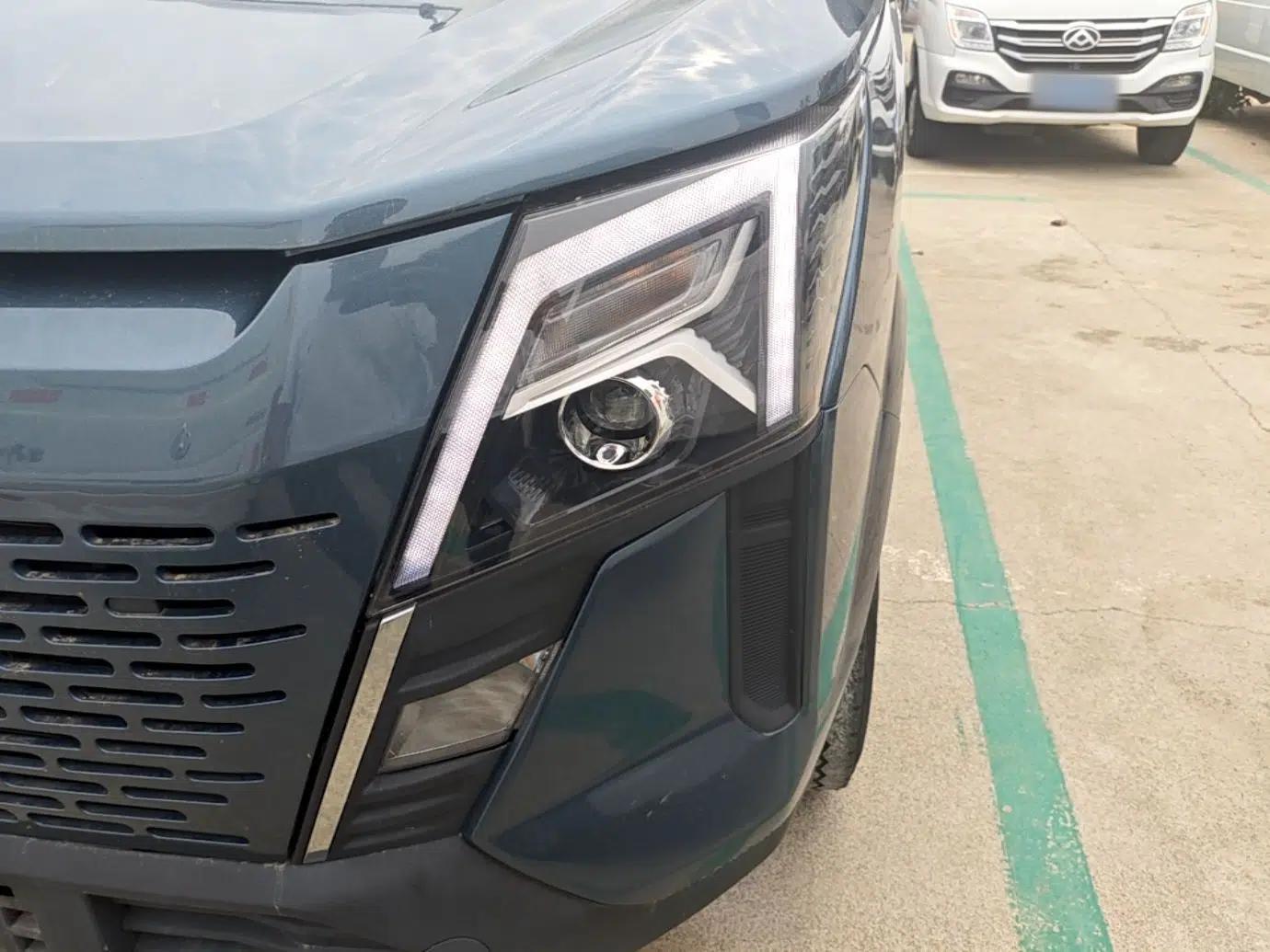 Dongfeng Yufeng 2023 V9+ 2.3T Manual Front-Drive Van Short Wheelbase Mid-Roof 3-Seater — миниатюра 8