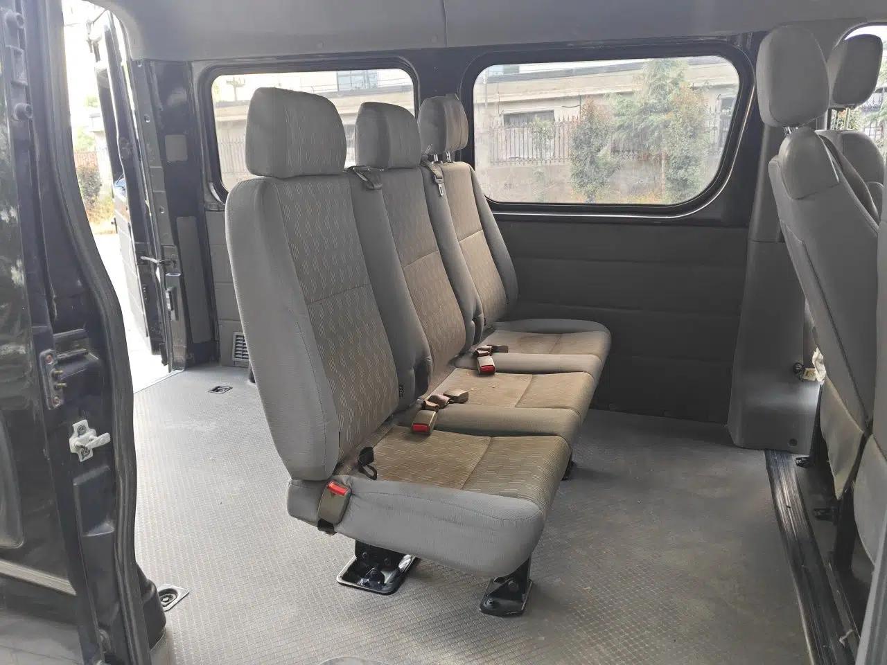 Dongfeng Yufeng 2018 2.5T Logistics Vehicle A100 Short Wheelbase Mid-Roof 5-9 Seater China V Standard ZD25 — миниатюра 17