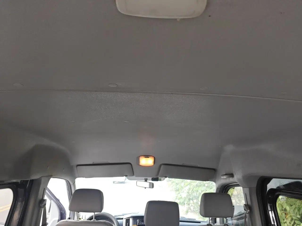 Dongfeng Yufeng 2018 2.5T Logistics Vehicle A100 Short Wheelbase Mid-Roof 5-9 Seater China V Standard ZD25 — миниатюра 18