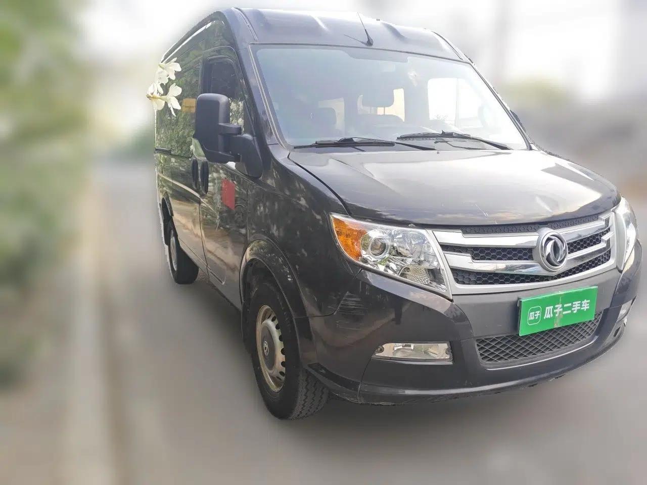 Dongfeng Yufeng 2018 2.5T Logistics Vehicle A100 Short Wheelbase Mid-Roof 5-9 Seater China V Standard ZD25 — миниатюра 3
