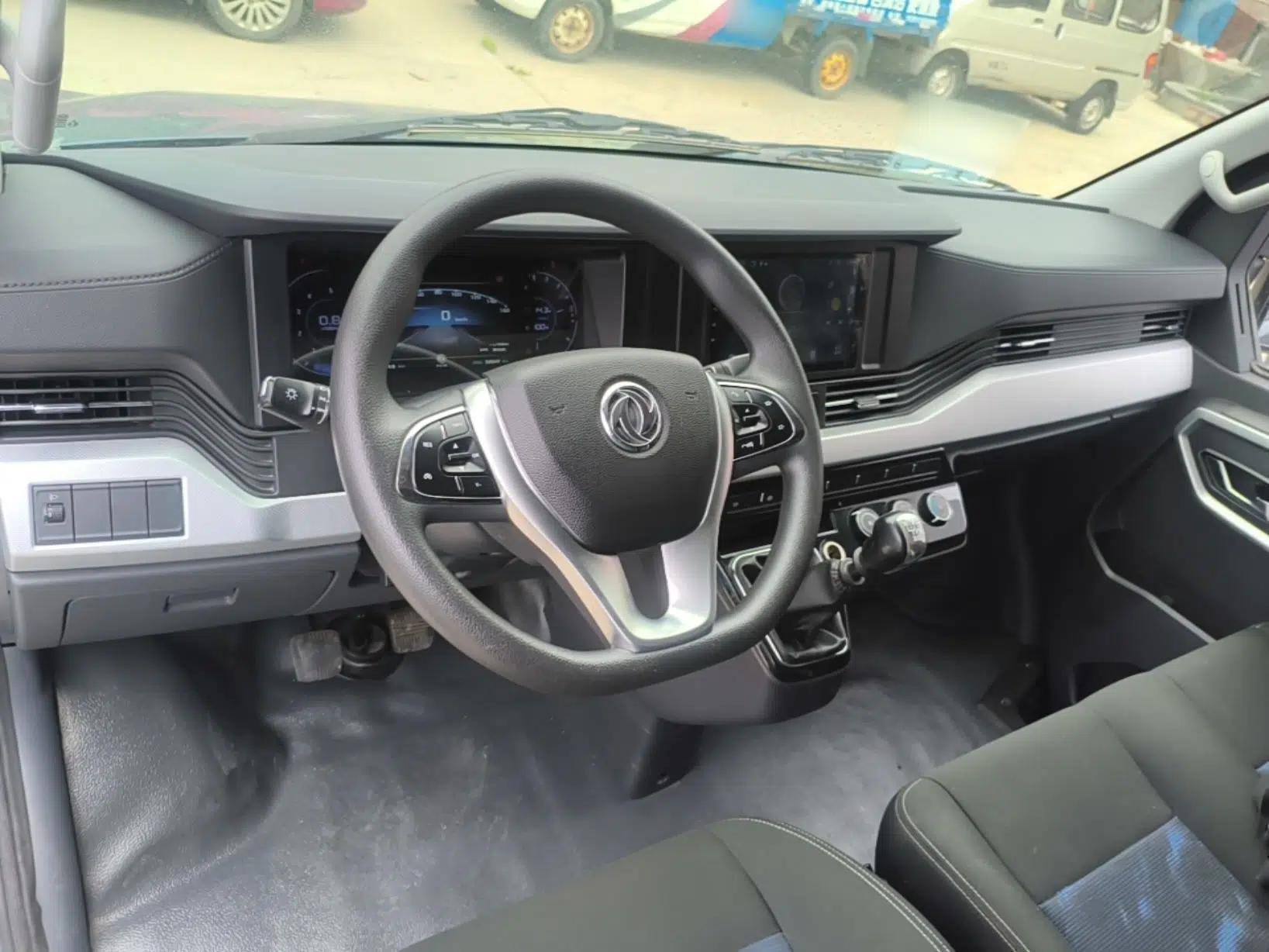 Dongfeng Yufeng 2023 V9+ 2.3T Manual Front-Drive Van Short Wheelbase Mid-Roof 3-Seater — миниатюра 17