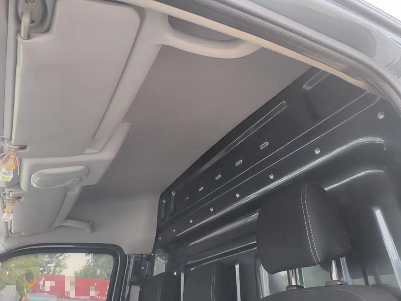 Dongfeng Yufeng 2023 V9+ 2.3T Manual Front-Drive Van Short Wheelbase Mid-Roof 3-Seater — миниатюра 26