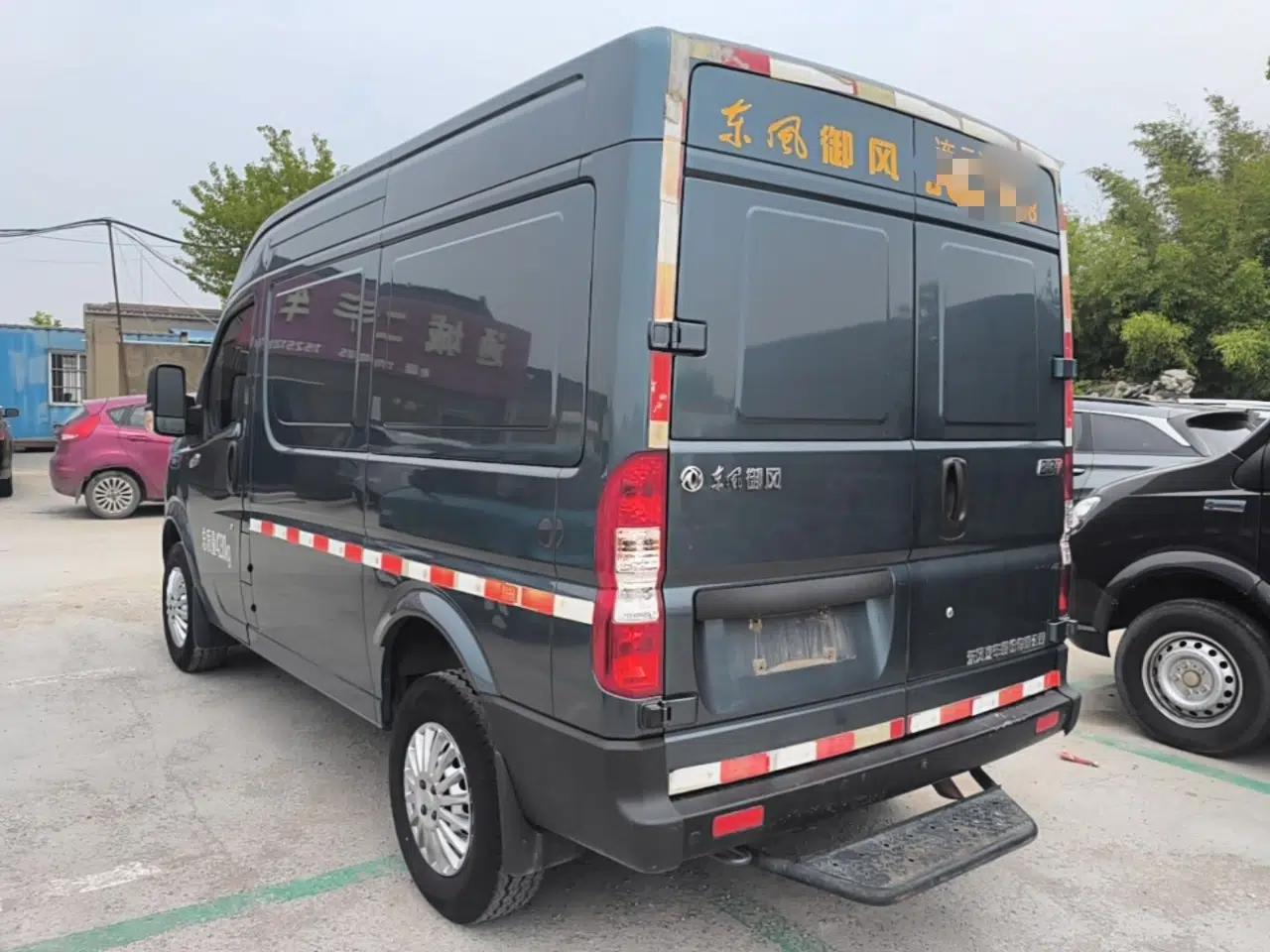 Dongfeng Yufeng 2023 V9+ 2.3T Manual Front-Drive Van Short Wheelbase Mid-Roof 3-Seater — миниатюра 4