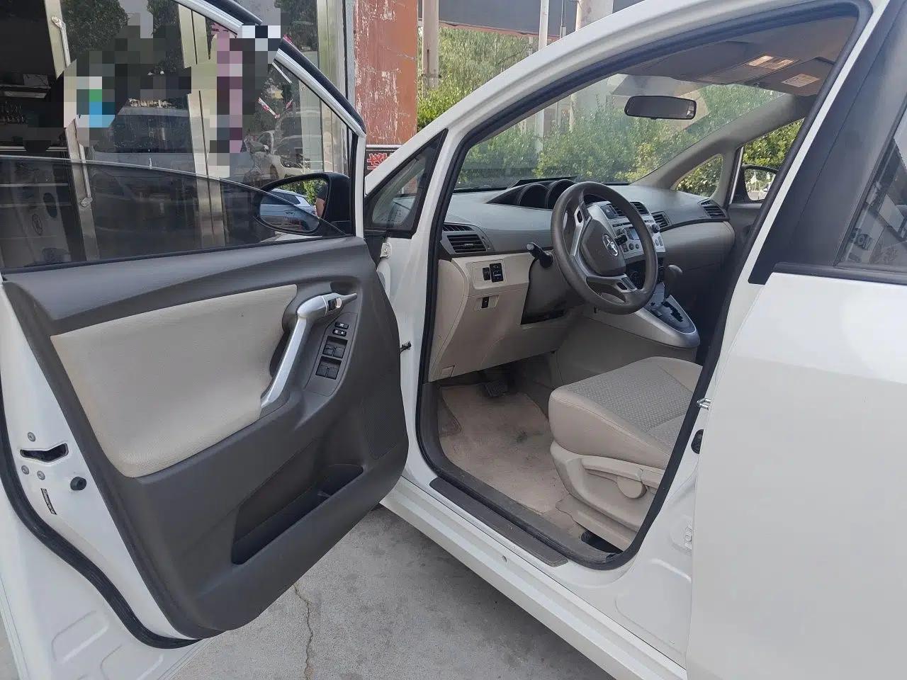 Toyota Verso 2014 Starlight 180E CVT Elite Edition — миниатюра 16