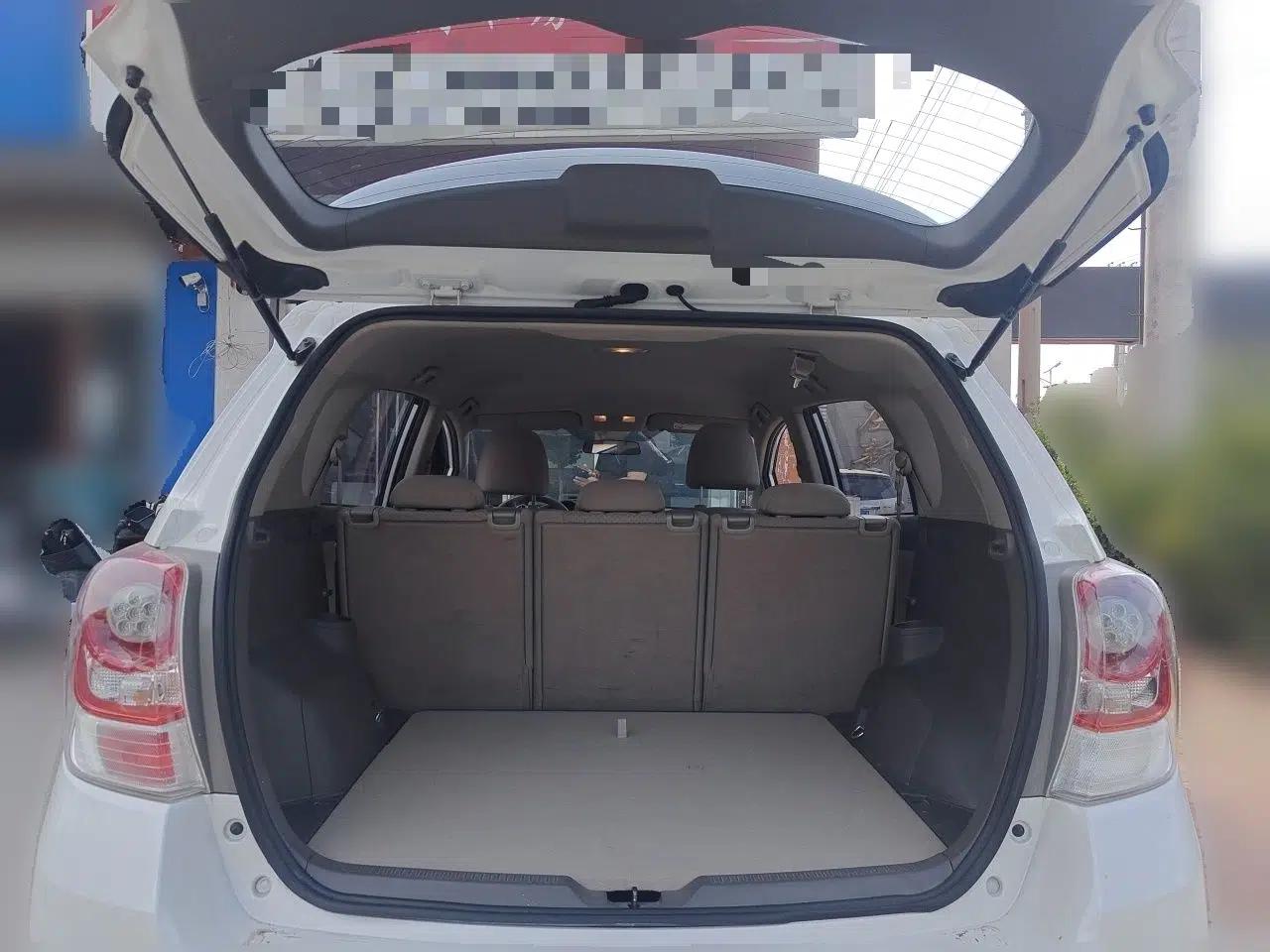 Toyota Verso 2014 Starlight 180E CVT Elite Edition — миниатюра 19