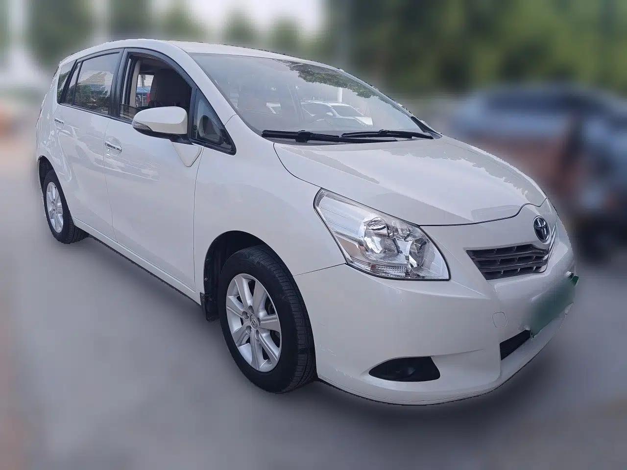 Toyota Verso 2014 Starlight 180E CVT Elite Edition — миниатюра 3