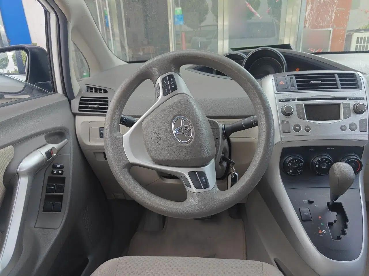 Toyota Verso 2014 Starlight 180E CVT Elite Edition — миниатюра 10