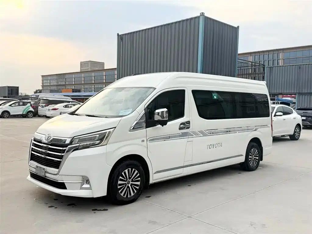HIACE 2022款 3.5L 自动13座 — миниатюра 1