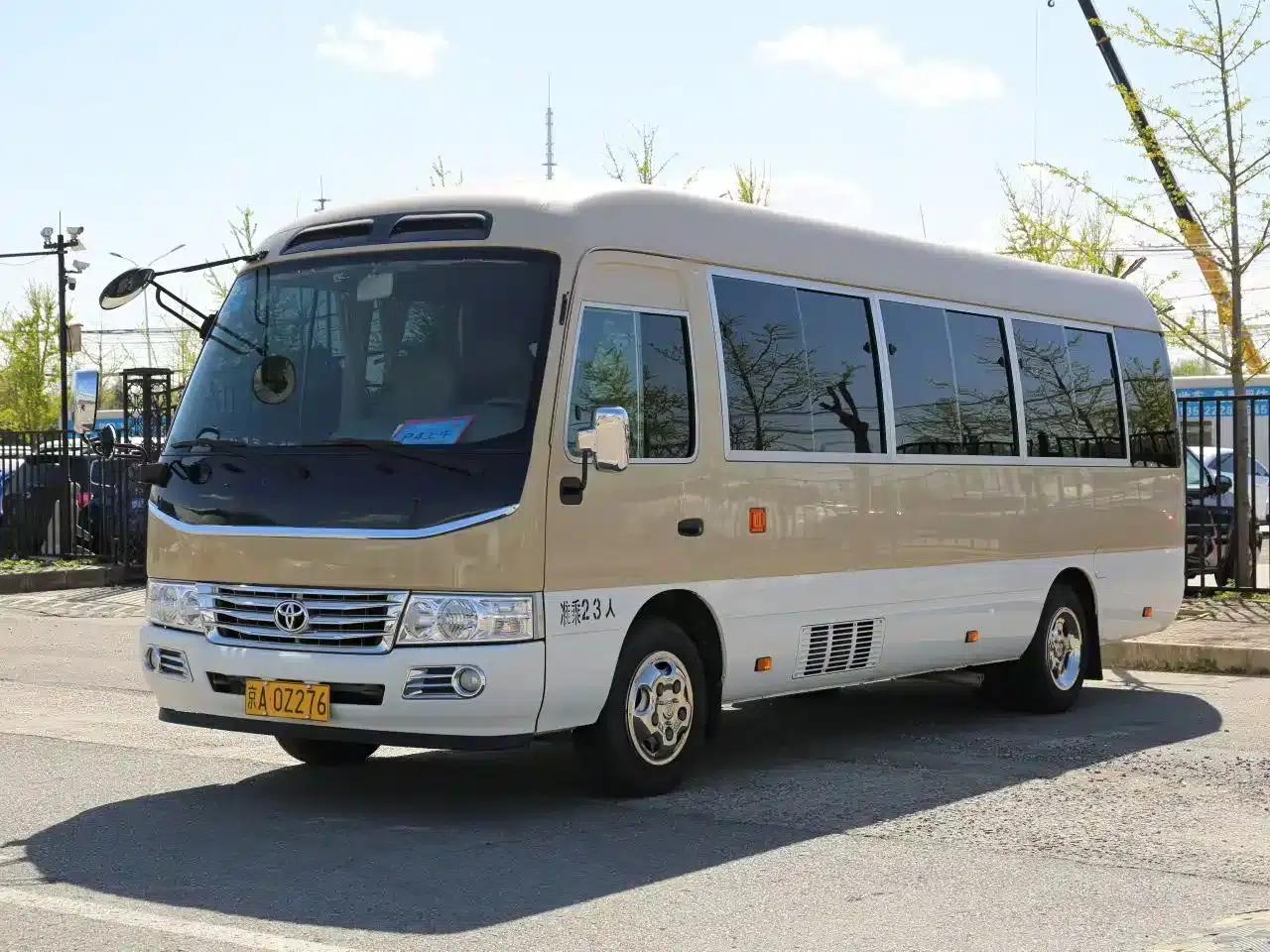 2019 Toyota Coaster 4.0L Luxury SUV GRB53L-ZEMNK 23-seat model with armrest 9GR — миниатюра 3