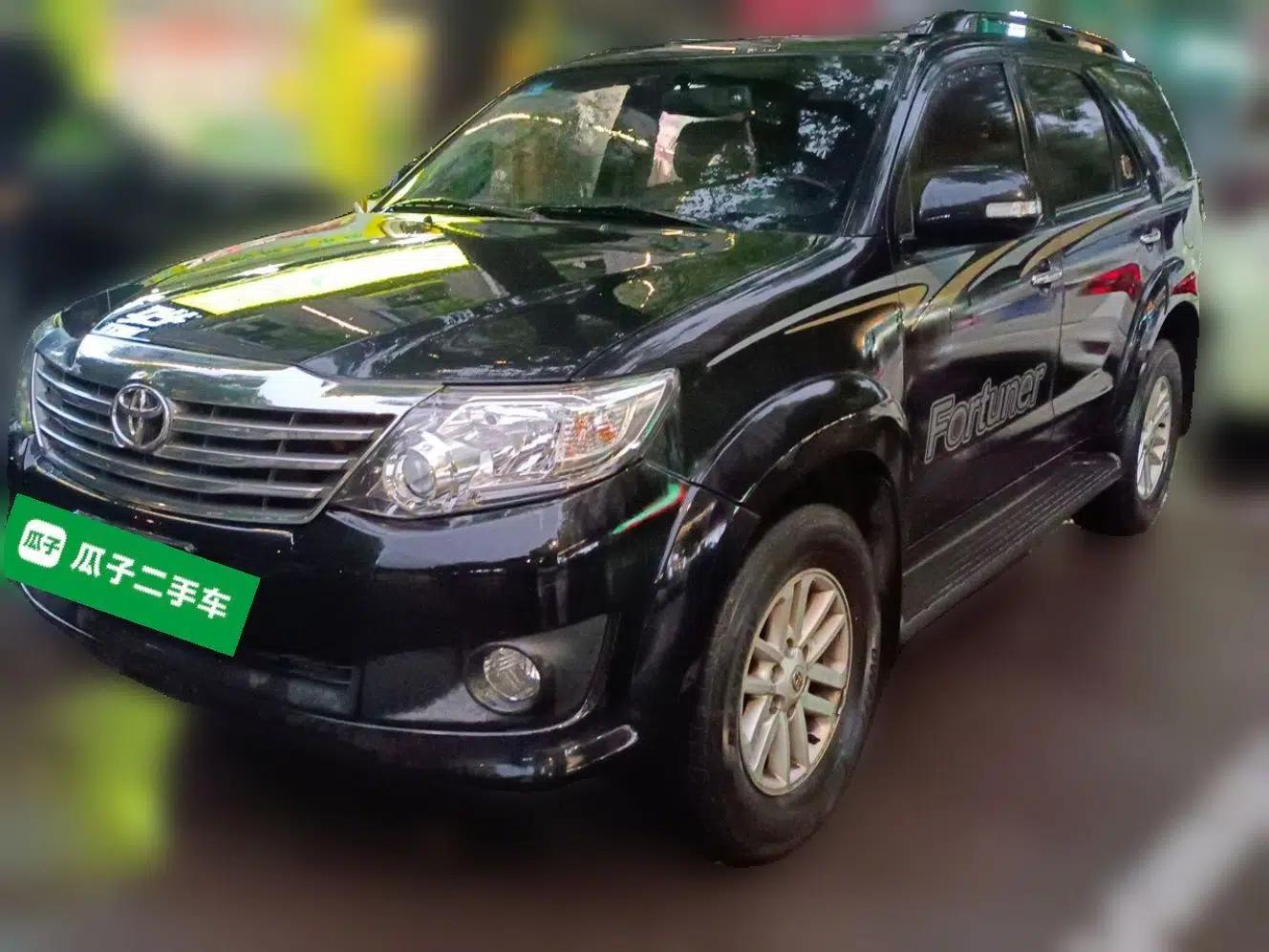 Toyota Fortuner 2015 2.7L Standard Edition — миниатюра 1