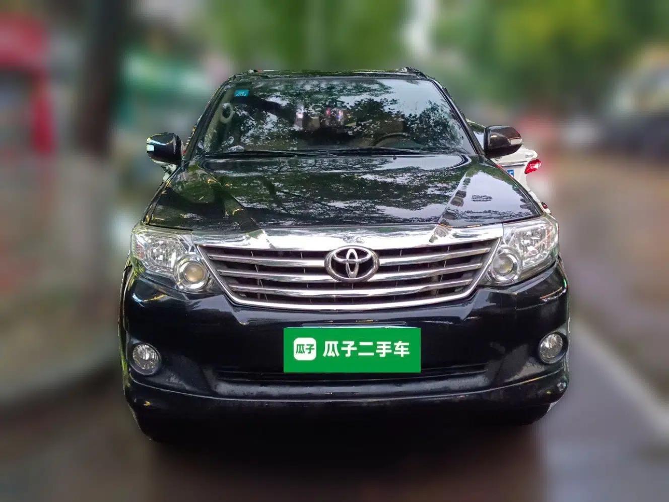 Toyota Fortuner 2015 2.7L Standard Edition — миниатюра 2