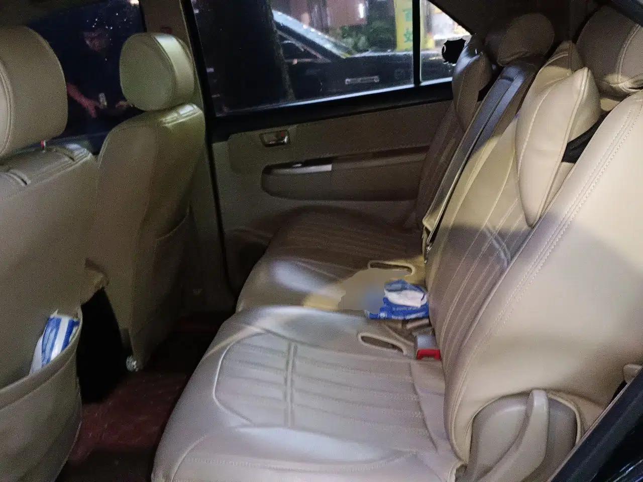Toyota Fortuner 2015 2.7L Standard Edition — миниатюра 17