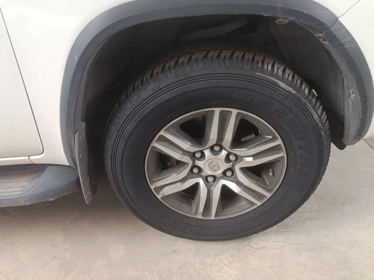 Toyota Fortuner 2016 2.7L Middle East Version — миниатюра 8