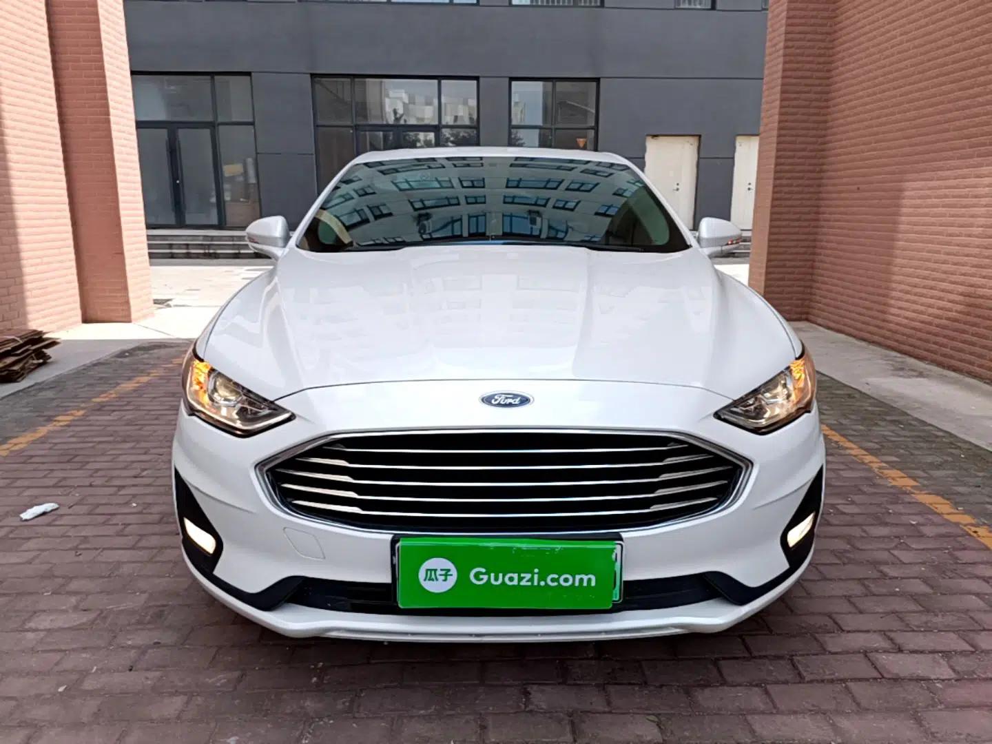 Ford Mondeo New Energy 2018 2.0 PHEV Smart-Controlled Fashion Edition China VI Standard — миниатюра 2