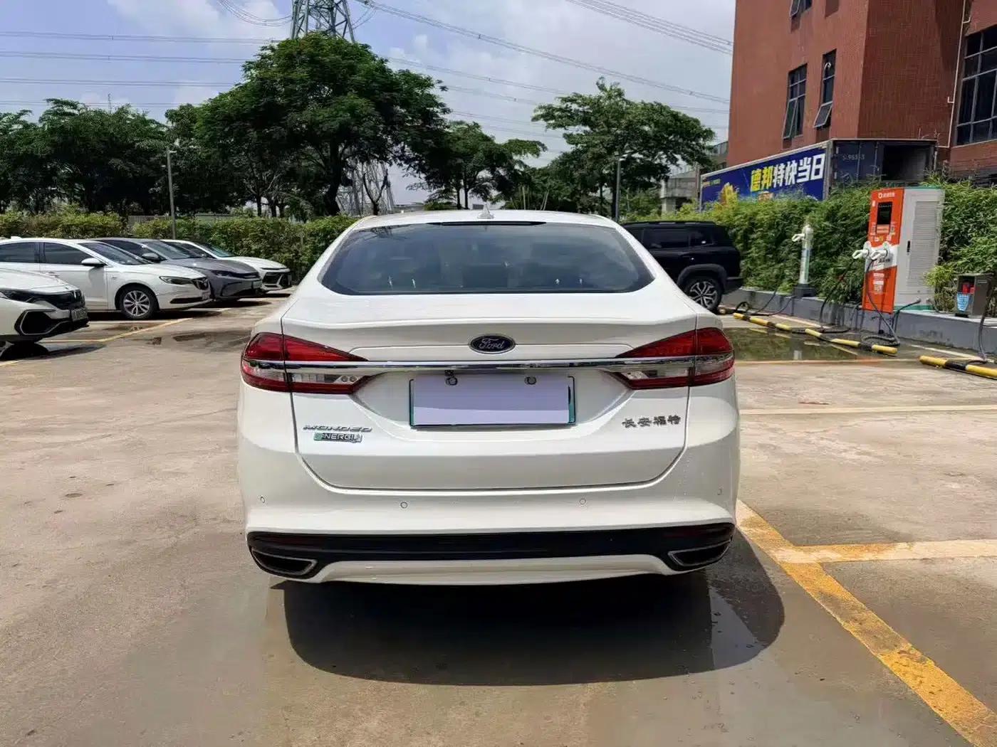 Mondeo PHEV 2018 2.0 PHEV Smart Edition — миниатюра 5