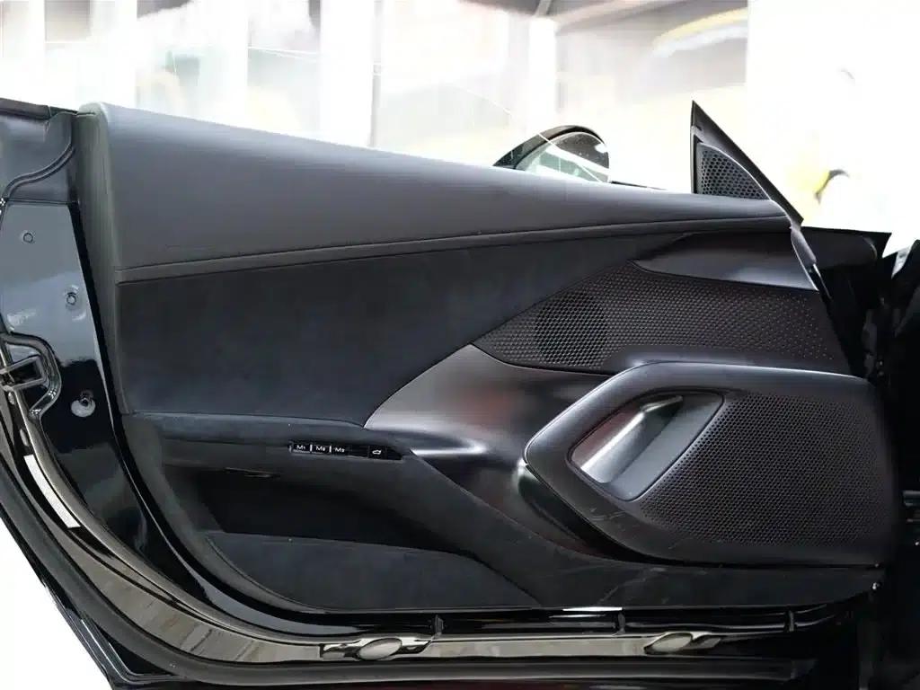 Ferrari 12 Cilindri 2024 6.5L Spider — миниатюра 31