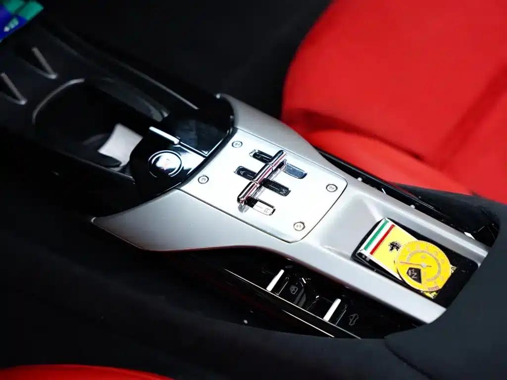 Ferrari 12 Cilindri 2024 6.5L Spider — миниатюра 36