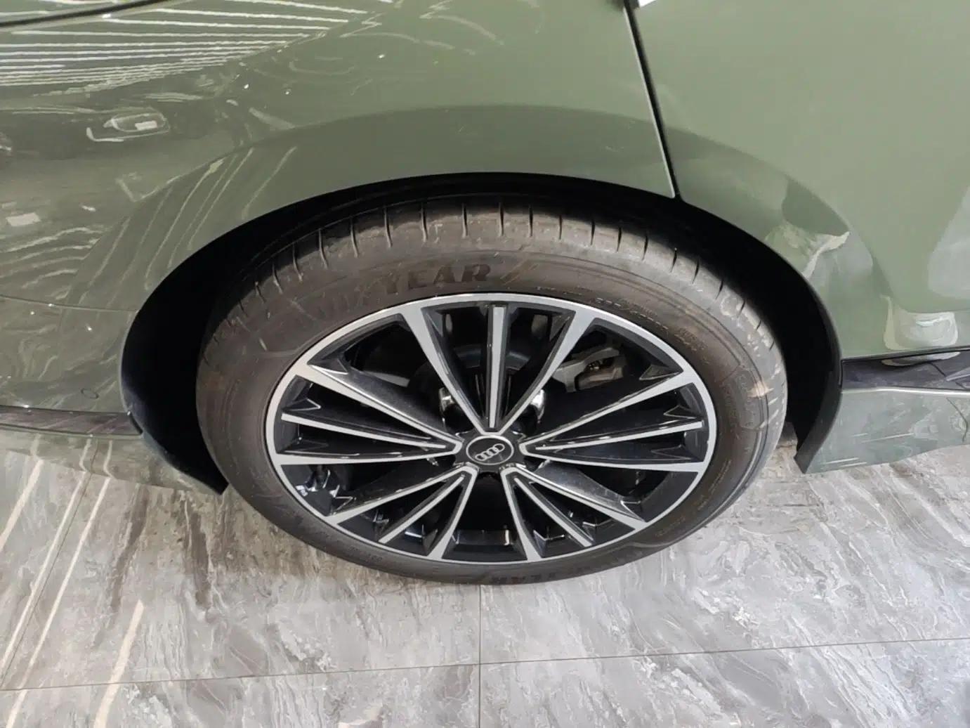 Audi A6L e-tron 2026 Model First Launch Qiankun Smart Driving Edition — миниатюра 11