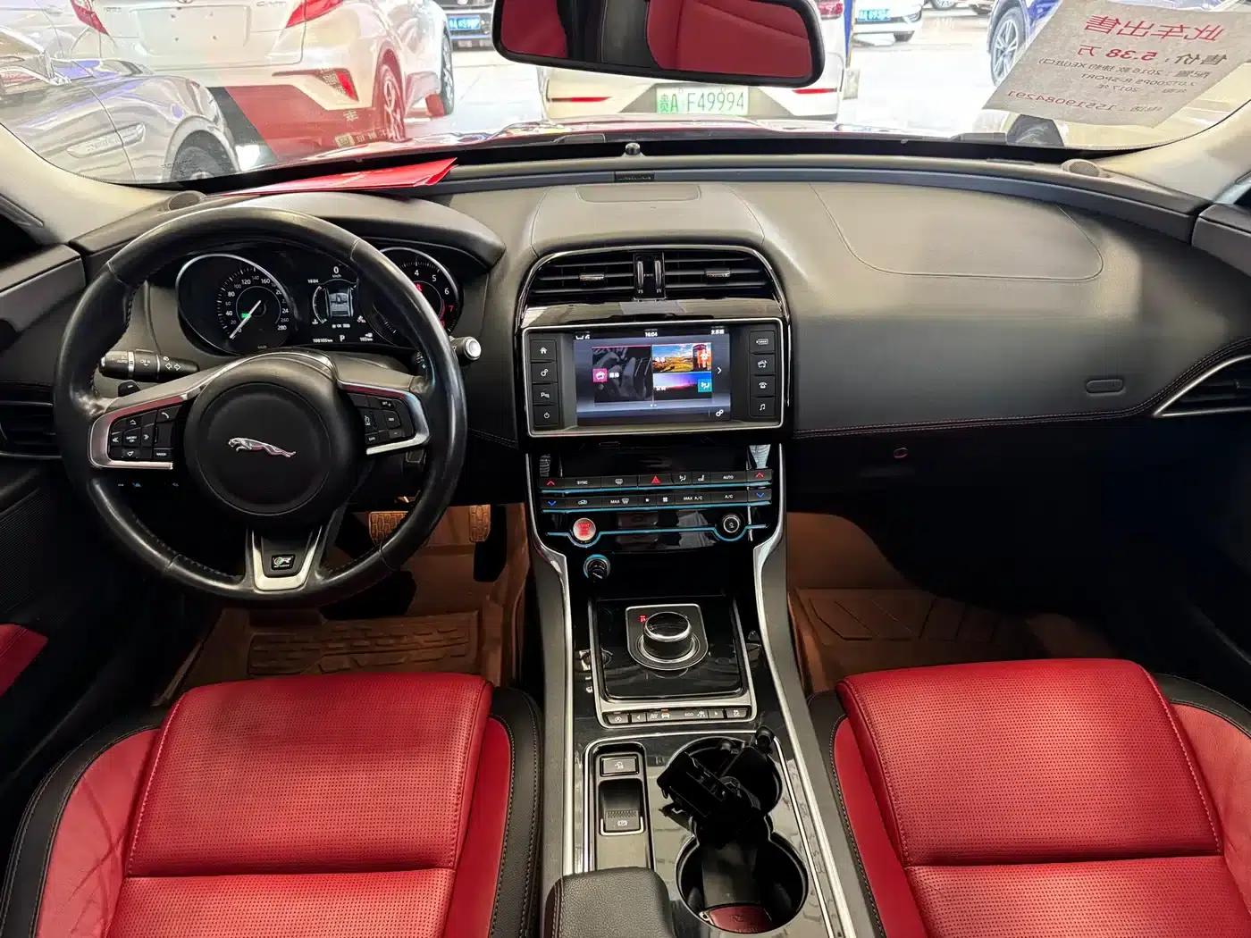 Jaguar XE 2015 2.0T 200PS R-Sport — миниатюра 5