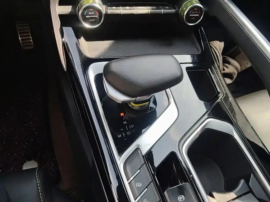 Geely Xingyue S 2021 2.0TD Automatic AWD Phantom Edition — миниатюра 14