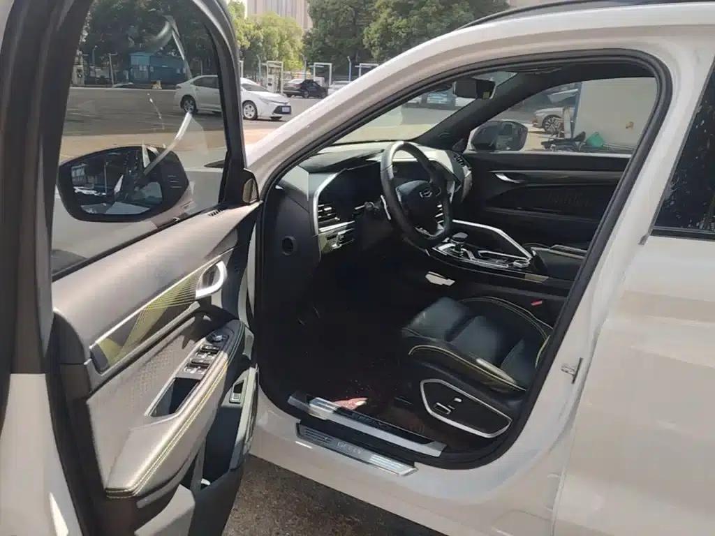 Geely Xingyue S 2021 2.0TD Automatic AWD Phantom Edition — миниатюра 16