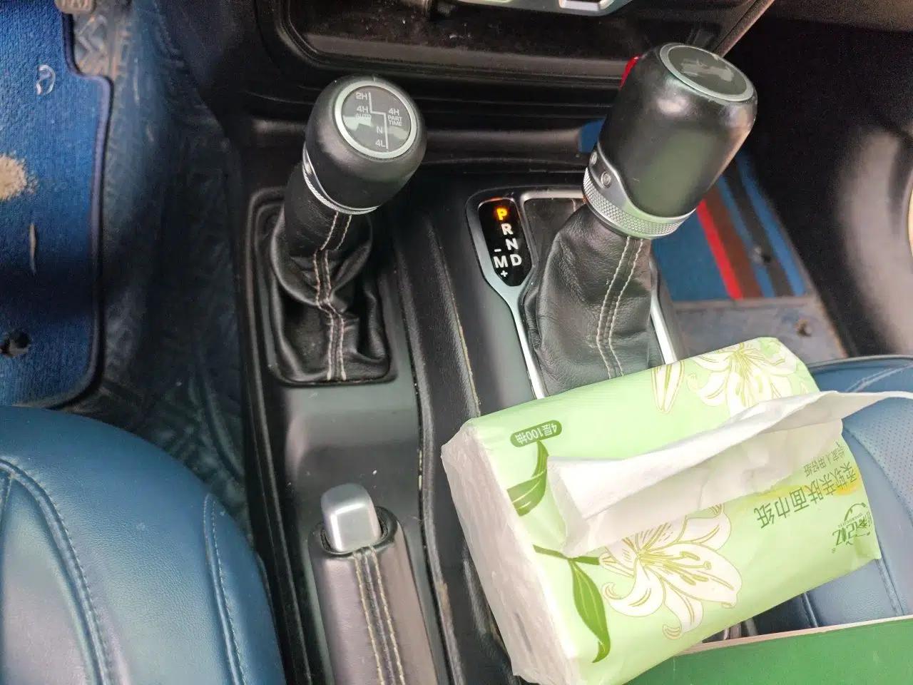 Jeep Wrangler New Energy 2021 Four-Door 2.0T 4xe Sahara First Edition — миниатюра 14