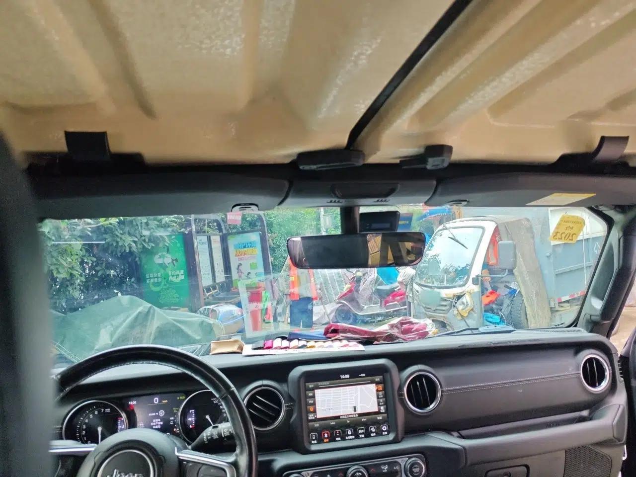 Jeep Wrangler New Energy 2021 Four-Door 2.0T 4xe Sahara First Edition — миниатюра 18