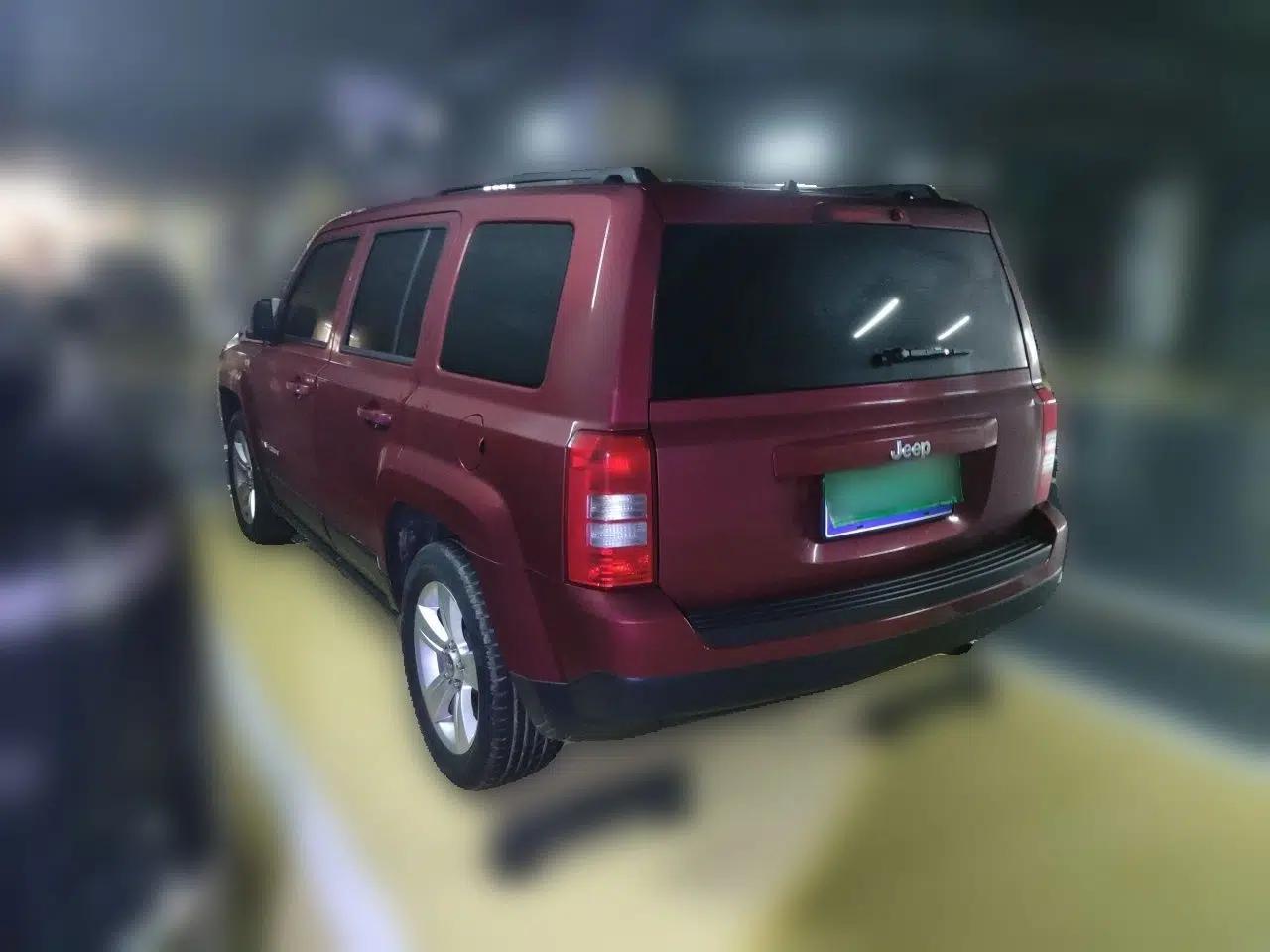 Jeep Patriot 2014 2.0L Sport Enhanced Edition — миниатюра 10