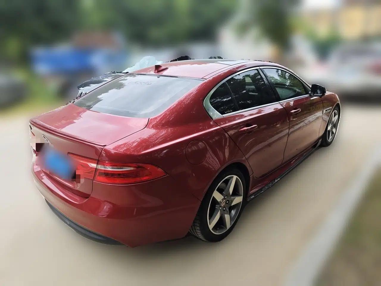 Jaguar XE 2015 2.0T 200 PS R-Sport — миниатюра 6