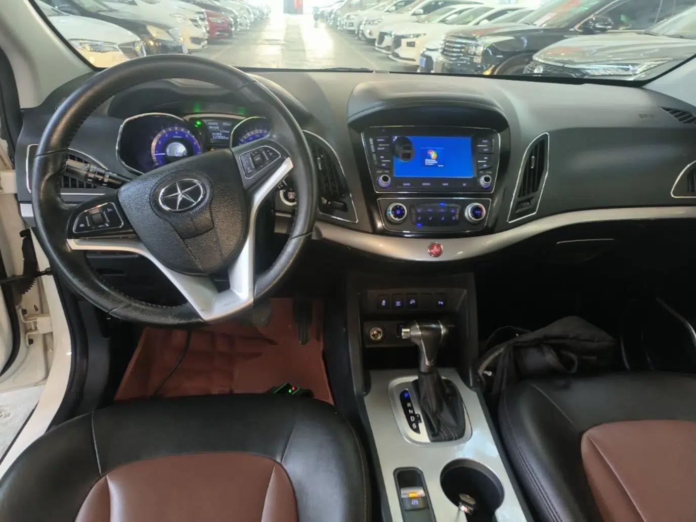 JAC Group Refine S5 2015 1.5T Automatic Luxury Model — миниатюра 17