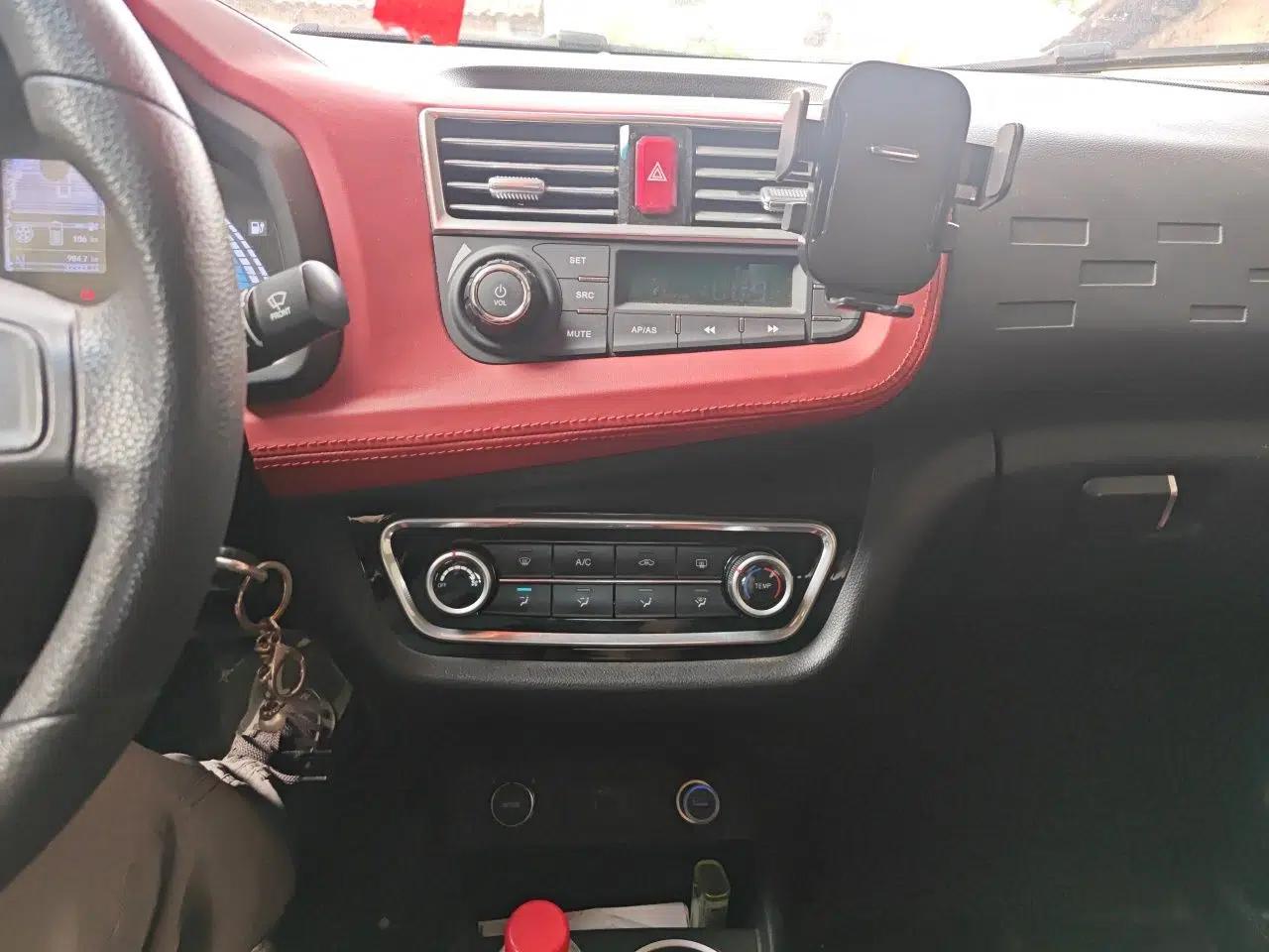 JAC Group iEV6E 2017 iEV6E Time Edition — миниатюра 13