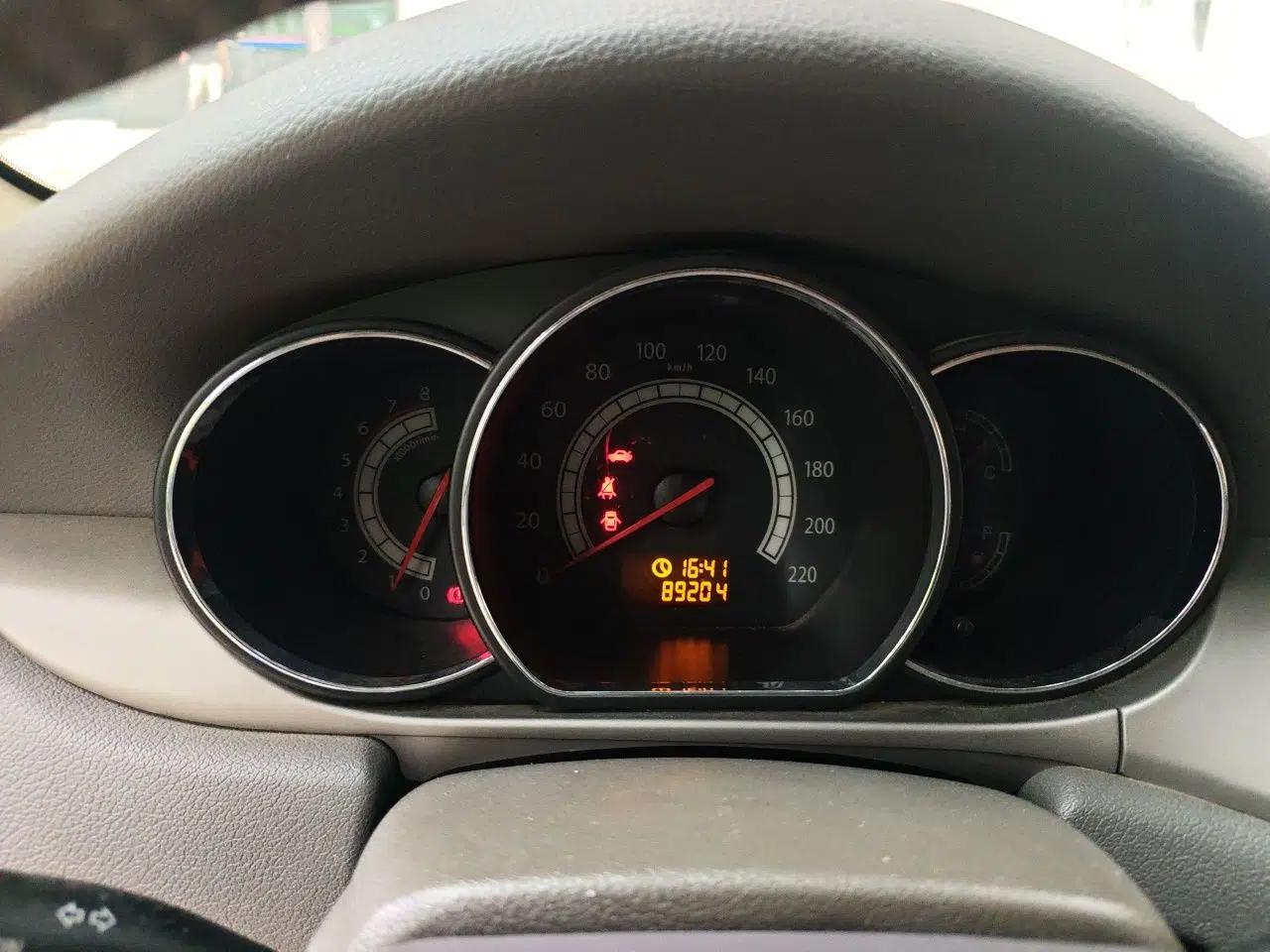 JAC Group Heyue 2012 1.5L Manual Luxury Version — миниатюра 11