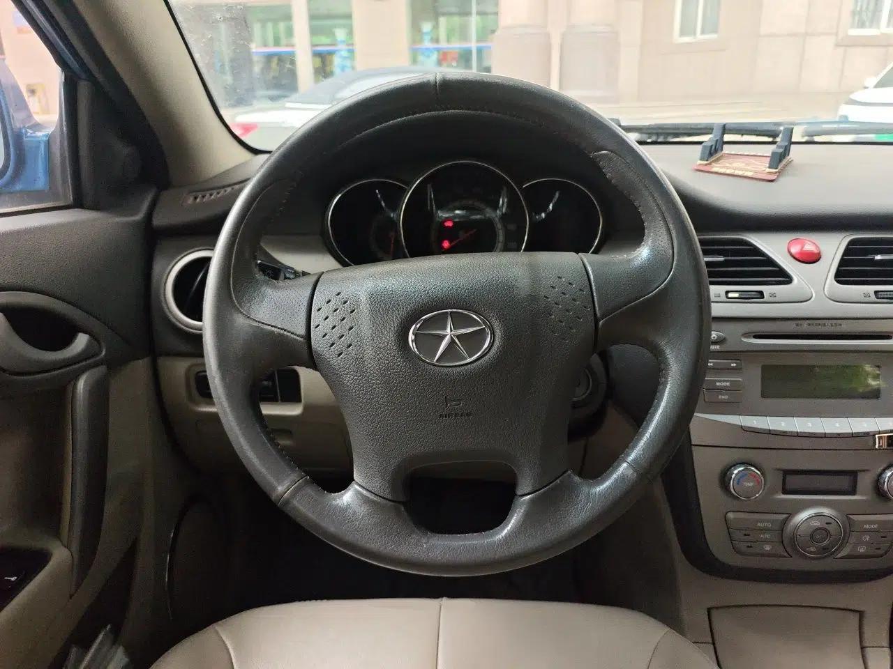 JAC Group Heyue 2012 1.5L Manual Luxury Version — миниатюра 10