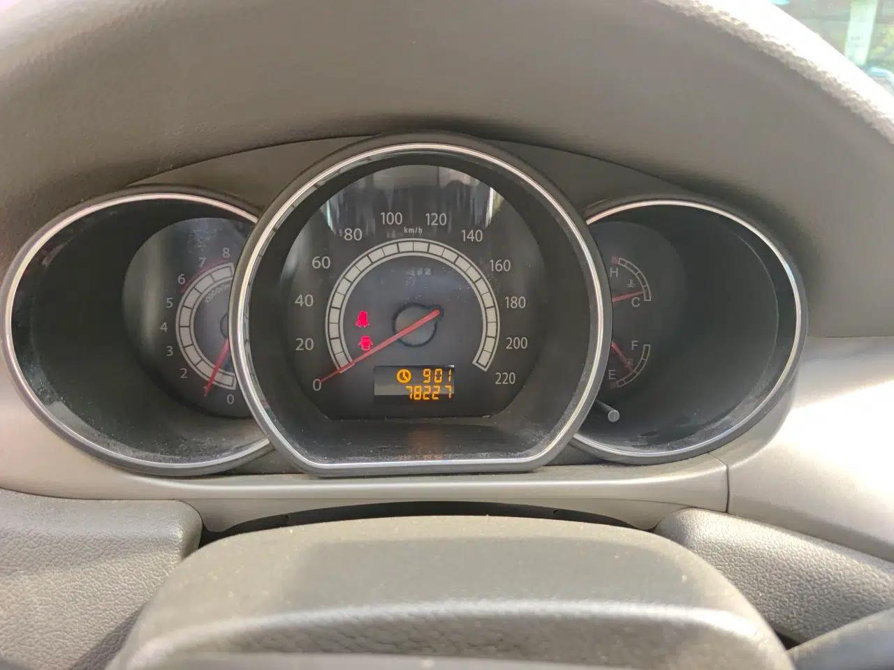 JAC Group Heyue 2012 1.5L Manual Luxury Version — миниатюра 11