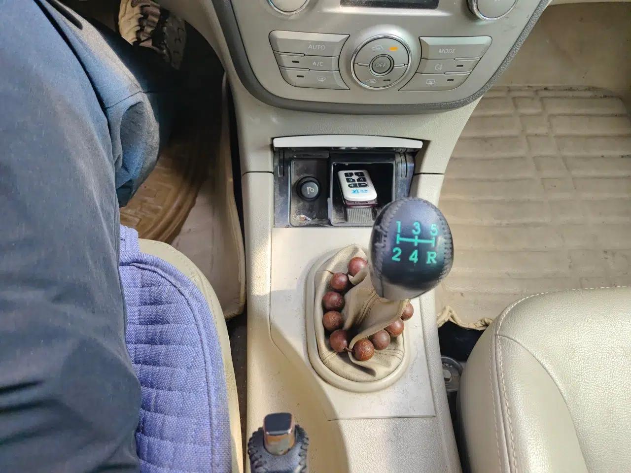 JAC Group Heyue 2012 1.5L Manual Luxury Version — миниатюра 14