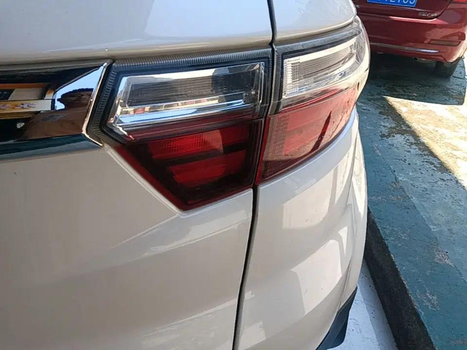 JMC Yusheng S330 2016 1.5L GTDi Automatic Two-Wheel Drive Prestige Edition — миниатюра 9