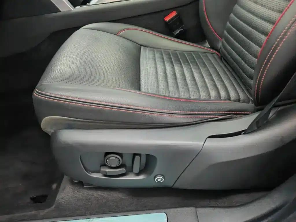 Discover Sporty New Energy 2021 P300e Performance Technology Edition — миниатюра 20
