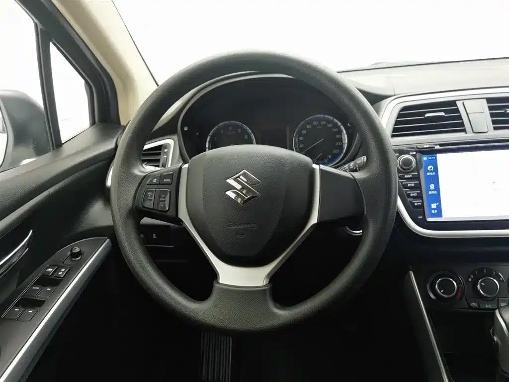 Vitara 2015 1.6L CVT 2WD Entry-level — миниатюра 11